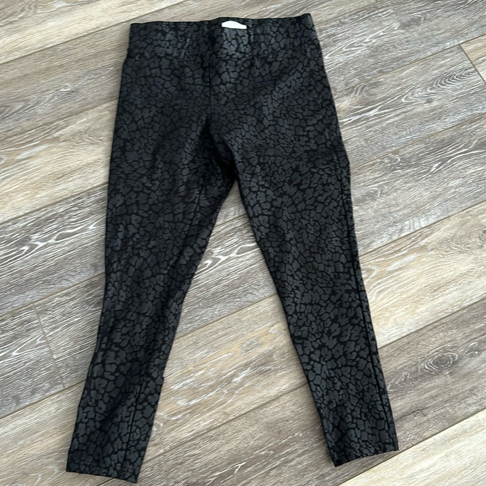 Loft MP black leggings with print
